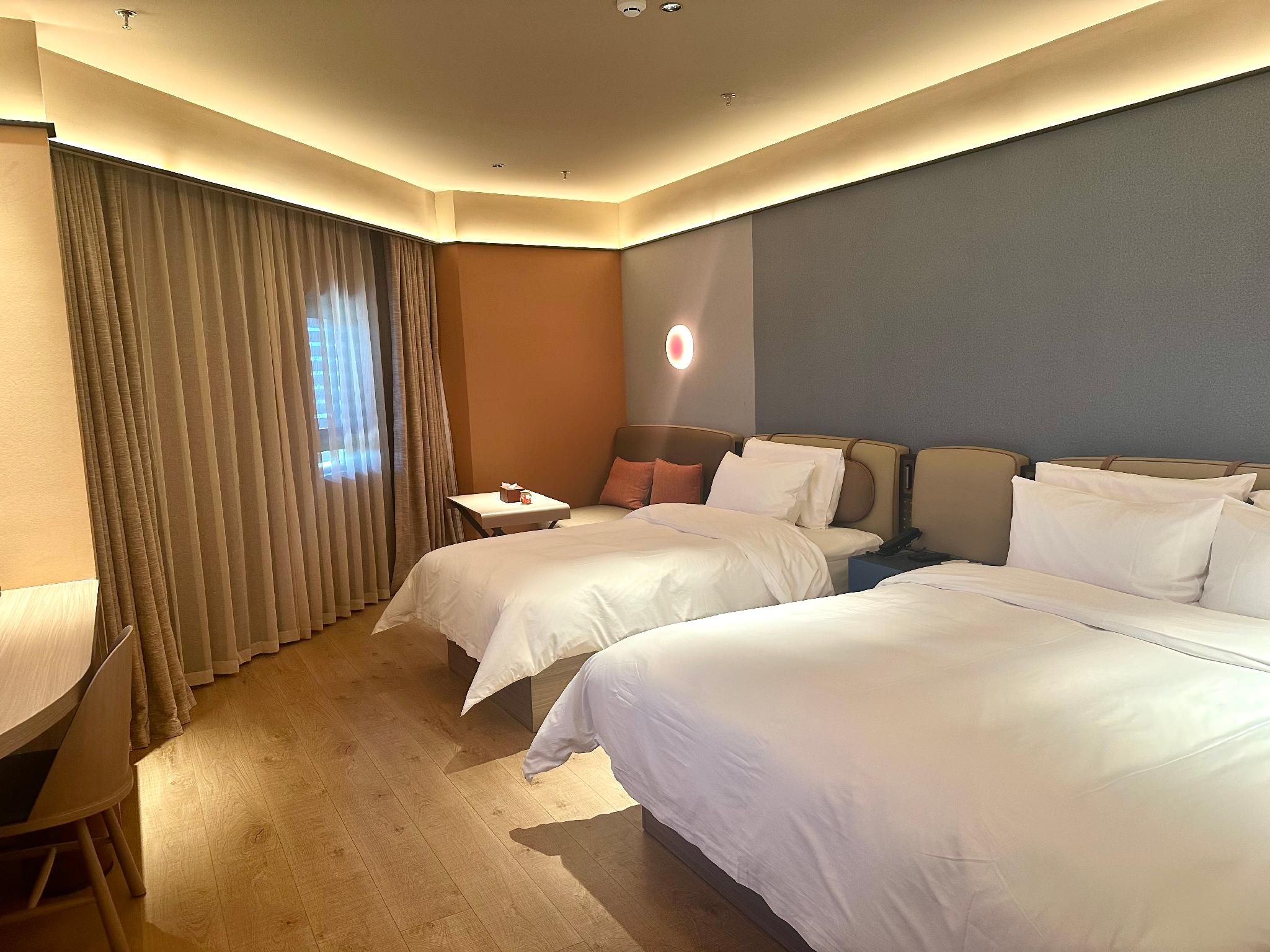 Huazhu - Bonding Room