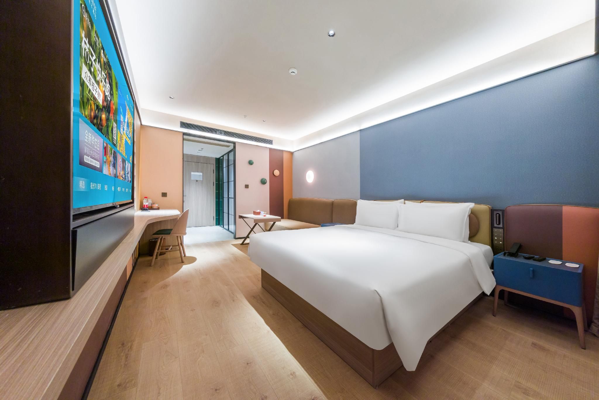 Queen Superior Room