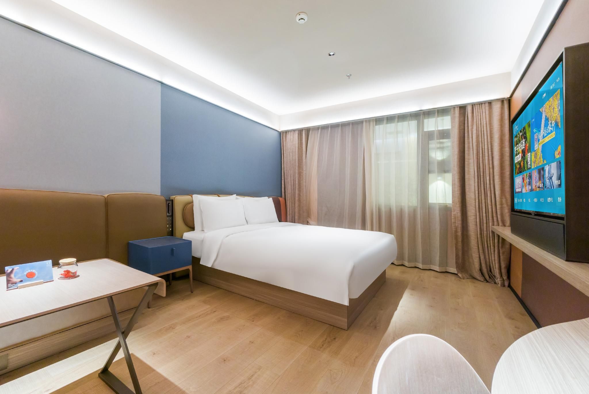 Queen Superior Room