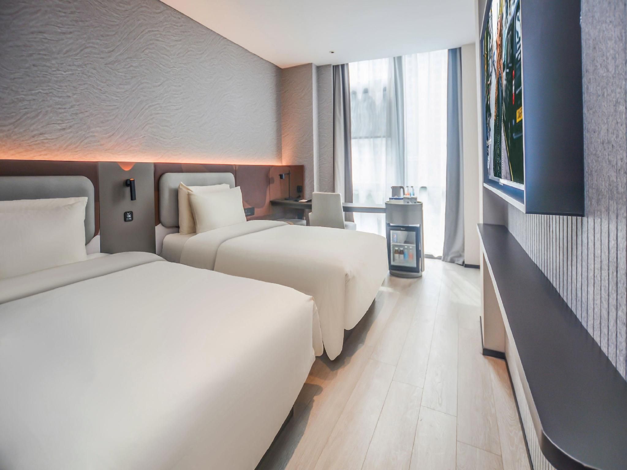Standard Twin Bed Room