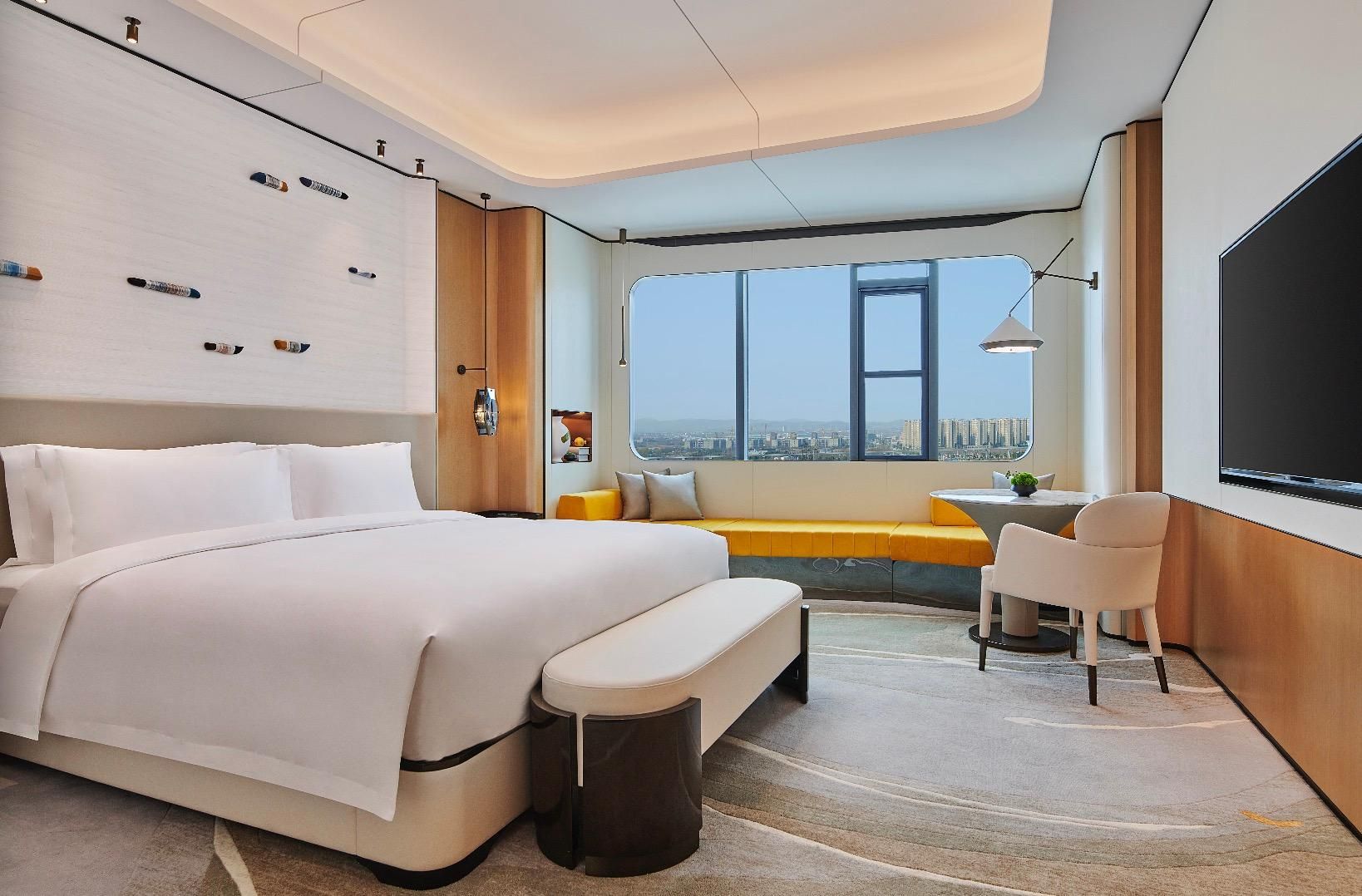 Deluxe King Non-Smoking Room