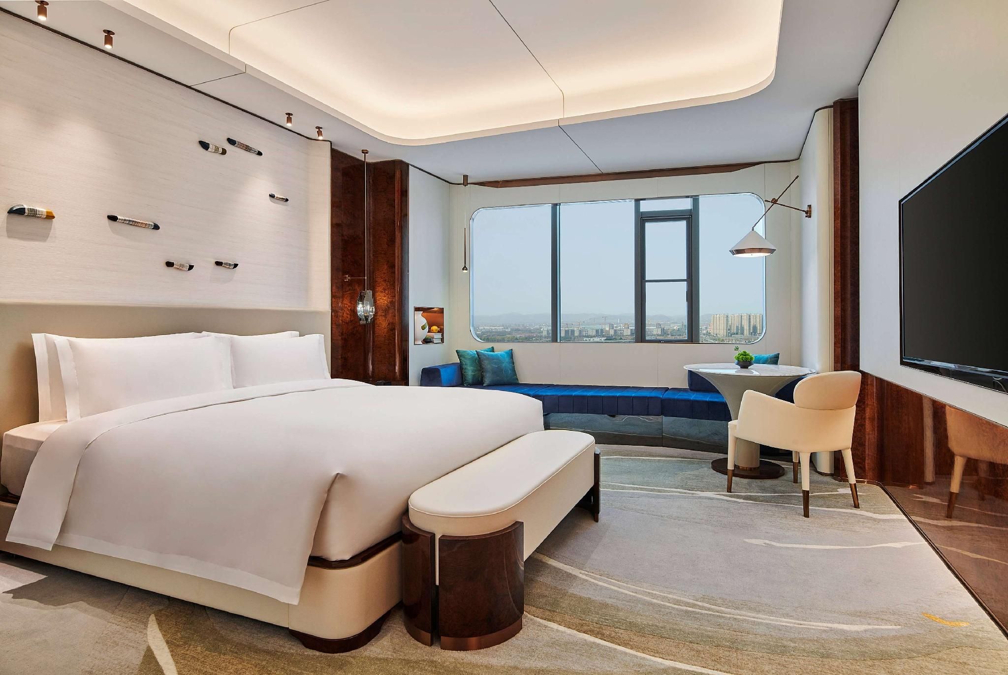 Executive King Room