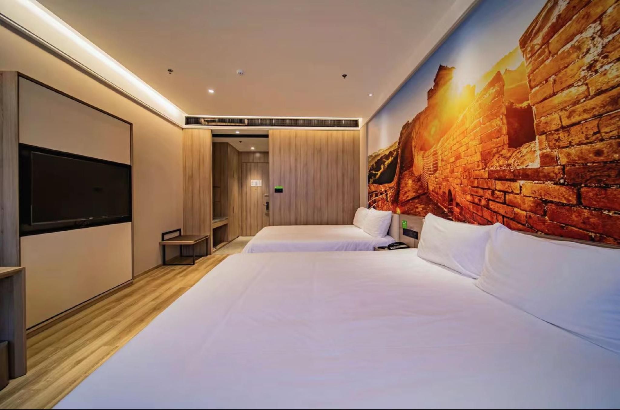 Huazhu - Family Room