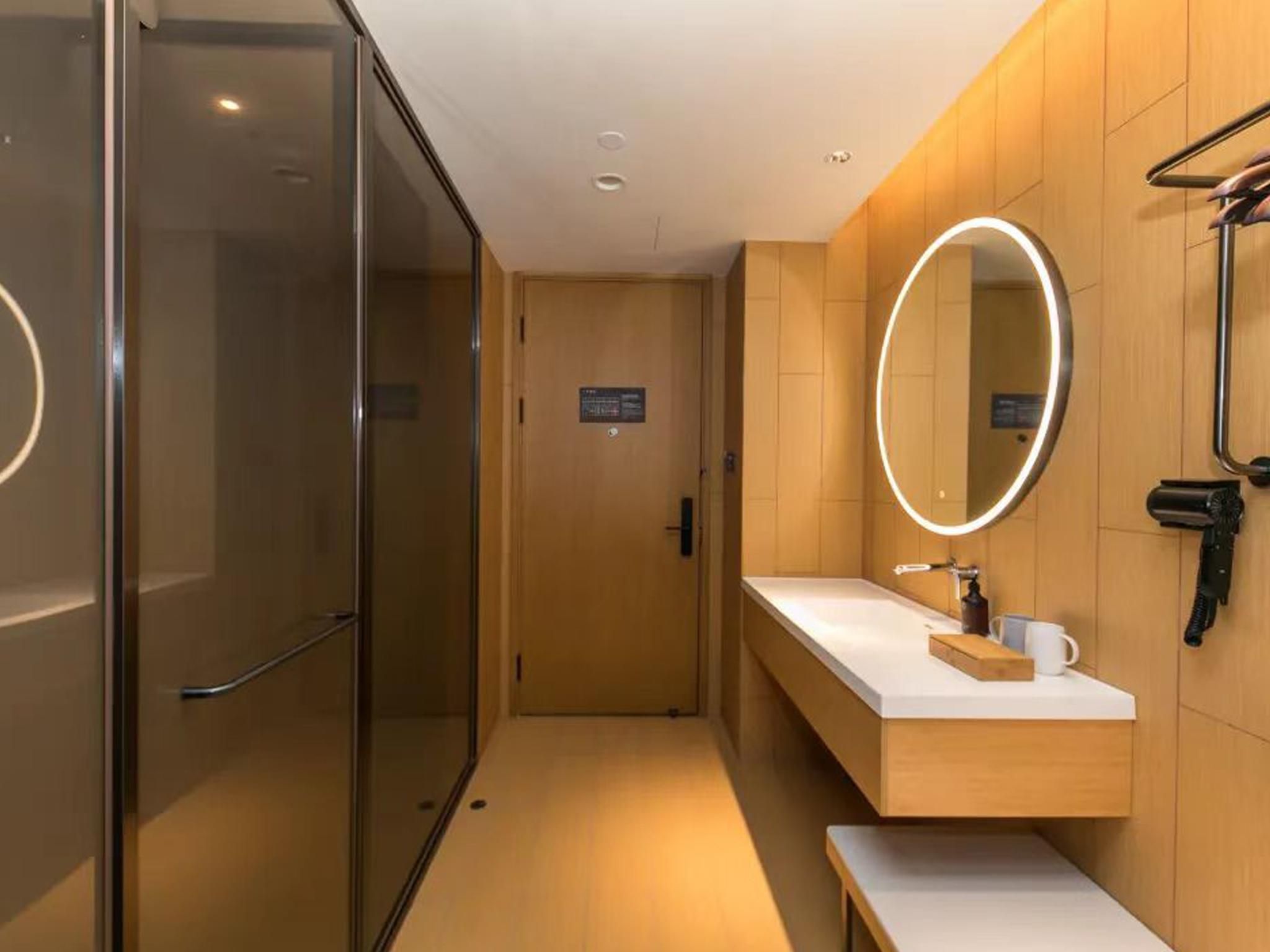 Twin Business Room