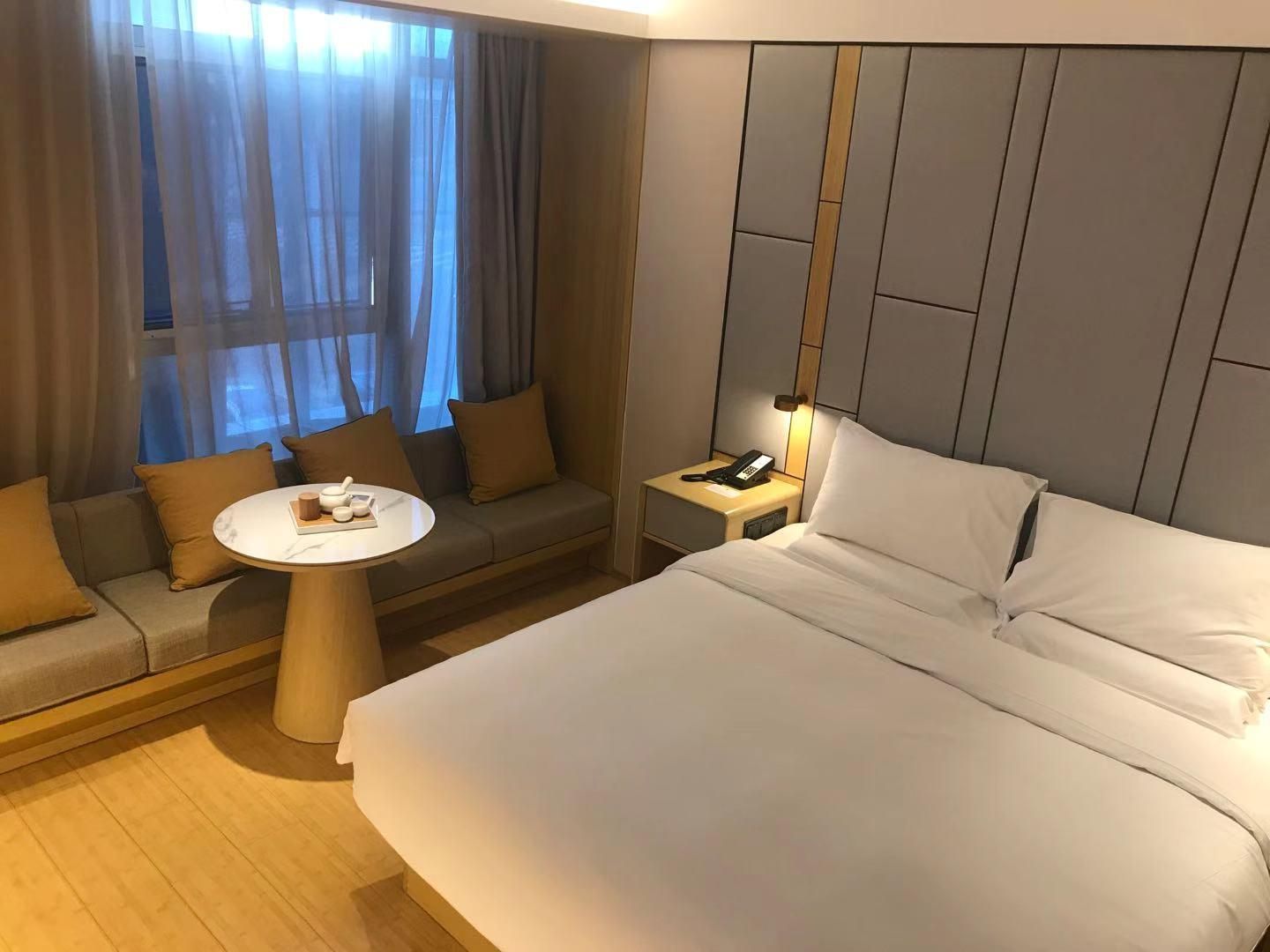 Business Queen Bed Room