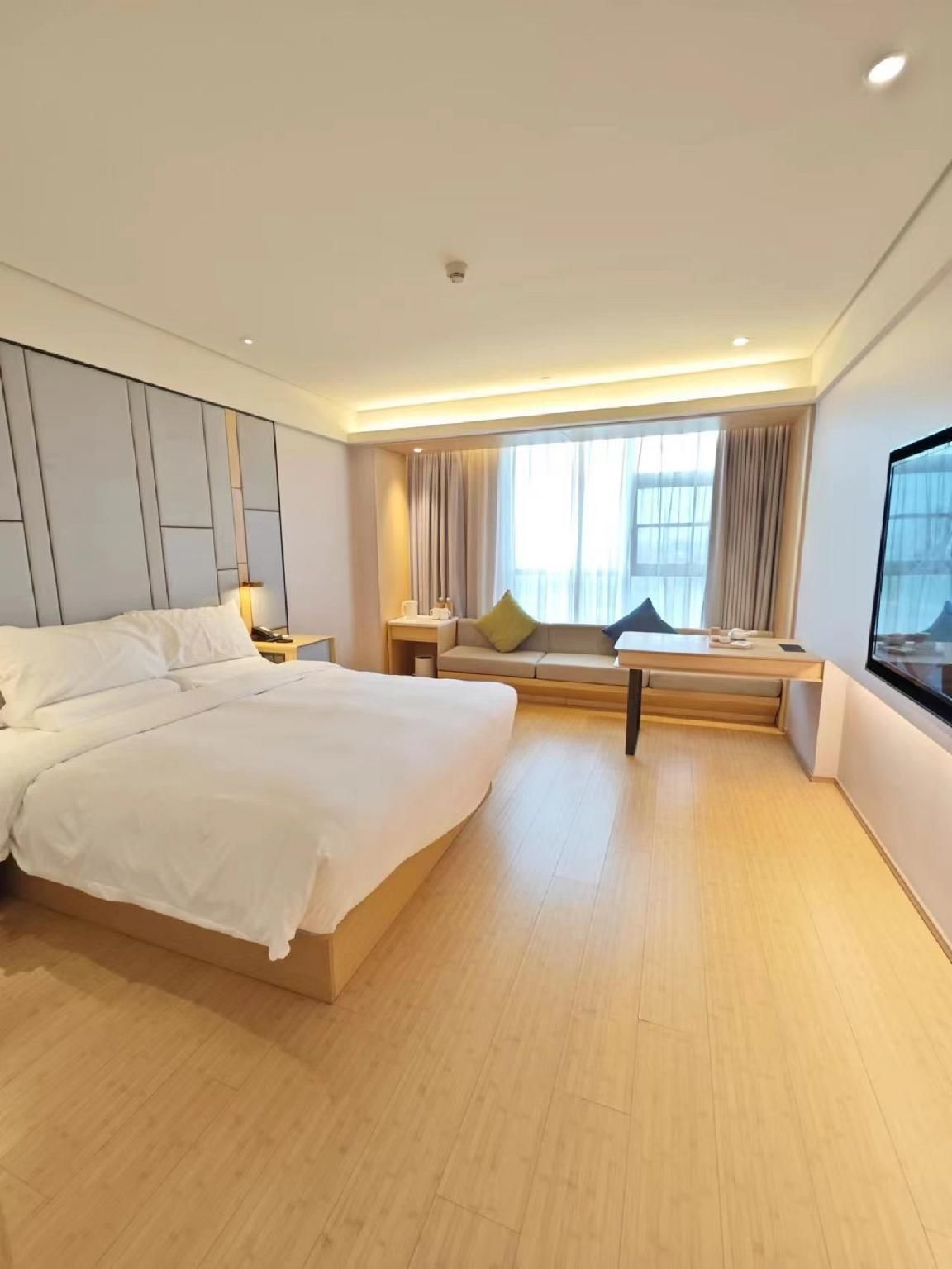Business Queen Bed Room