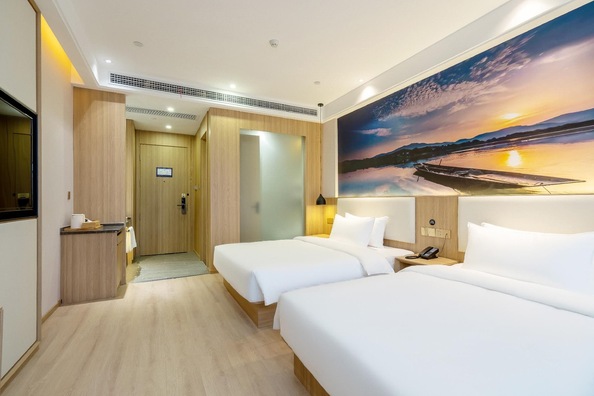 Huazhu - Family Room