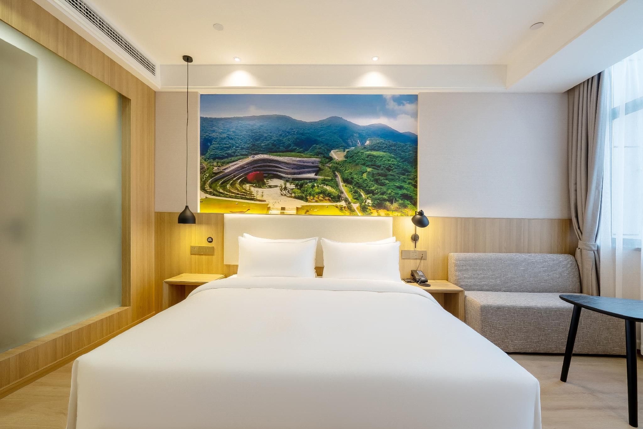 Huazhu - Superior BedRoom
