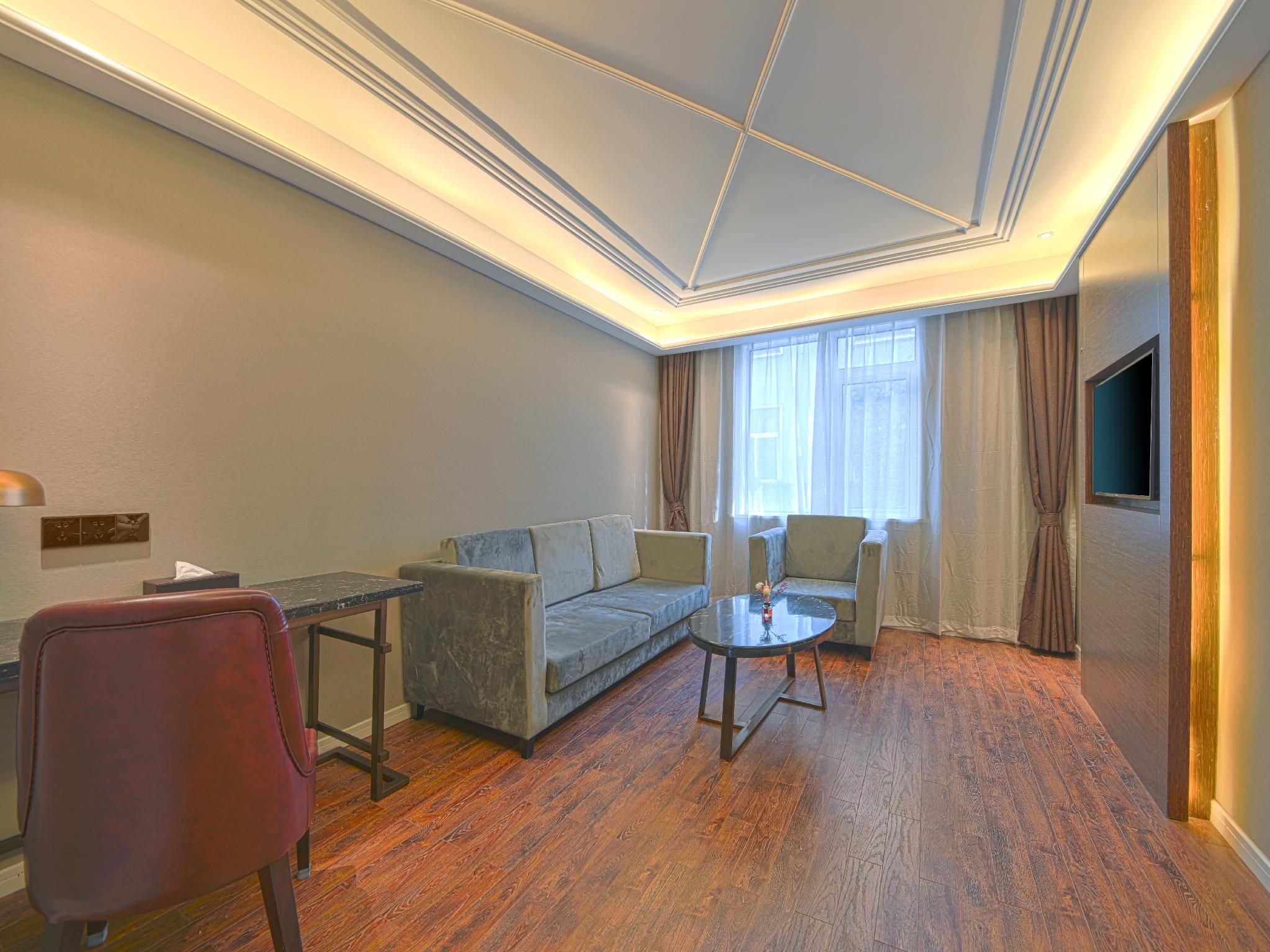Business Queen Bed Room