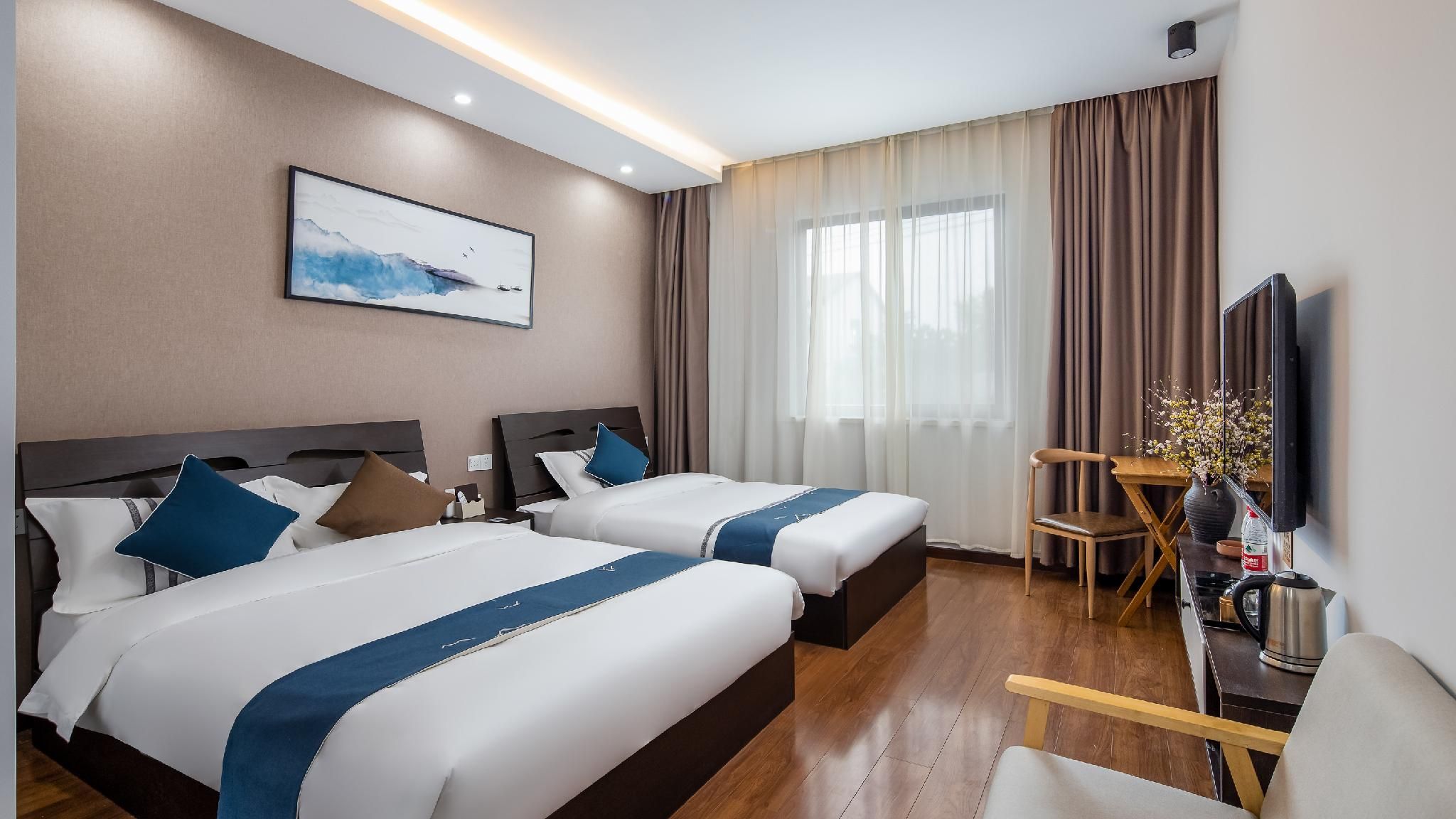 Family Room - 2 Beds