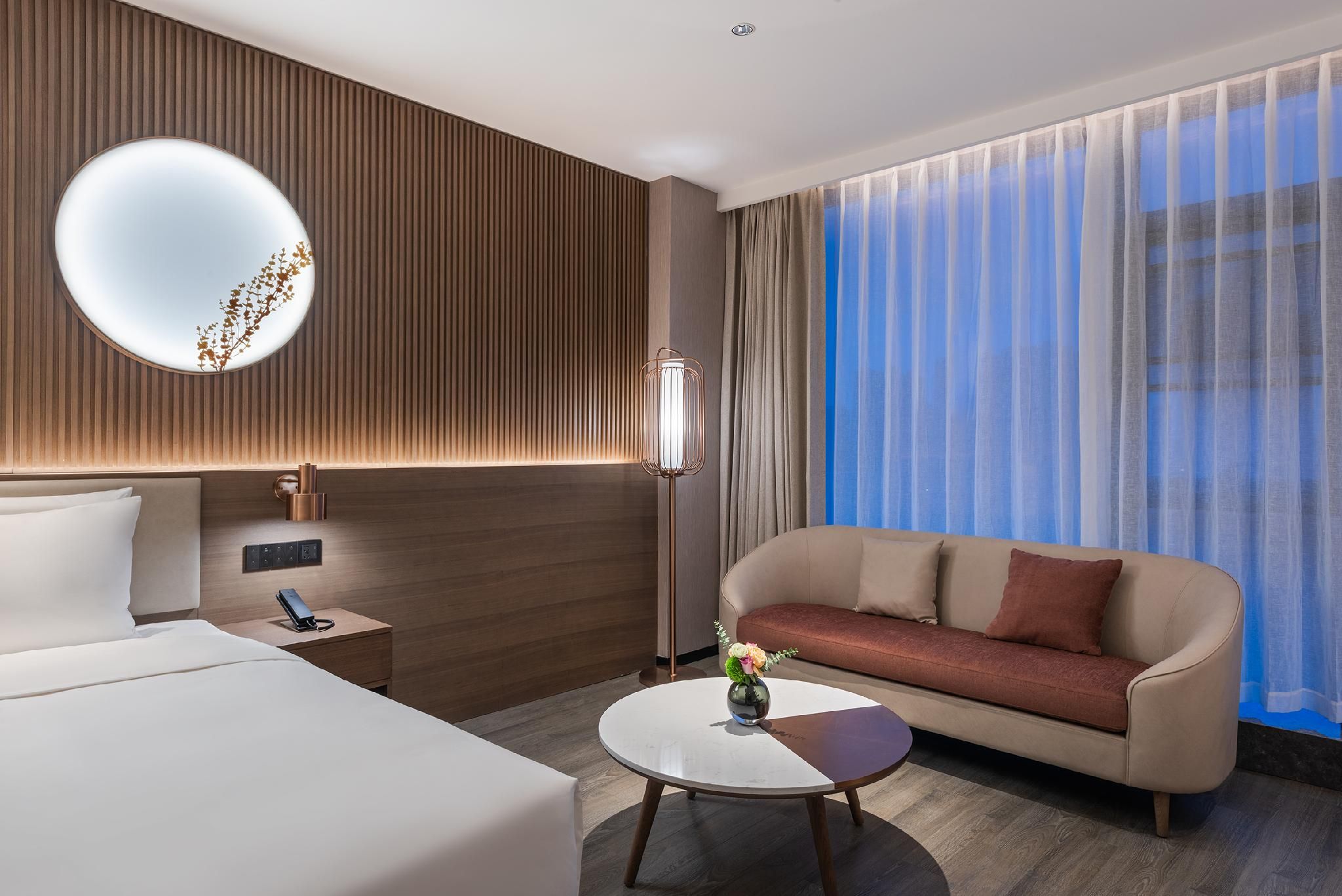 Huazhu - Deluxe Twin Room with the View