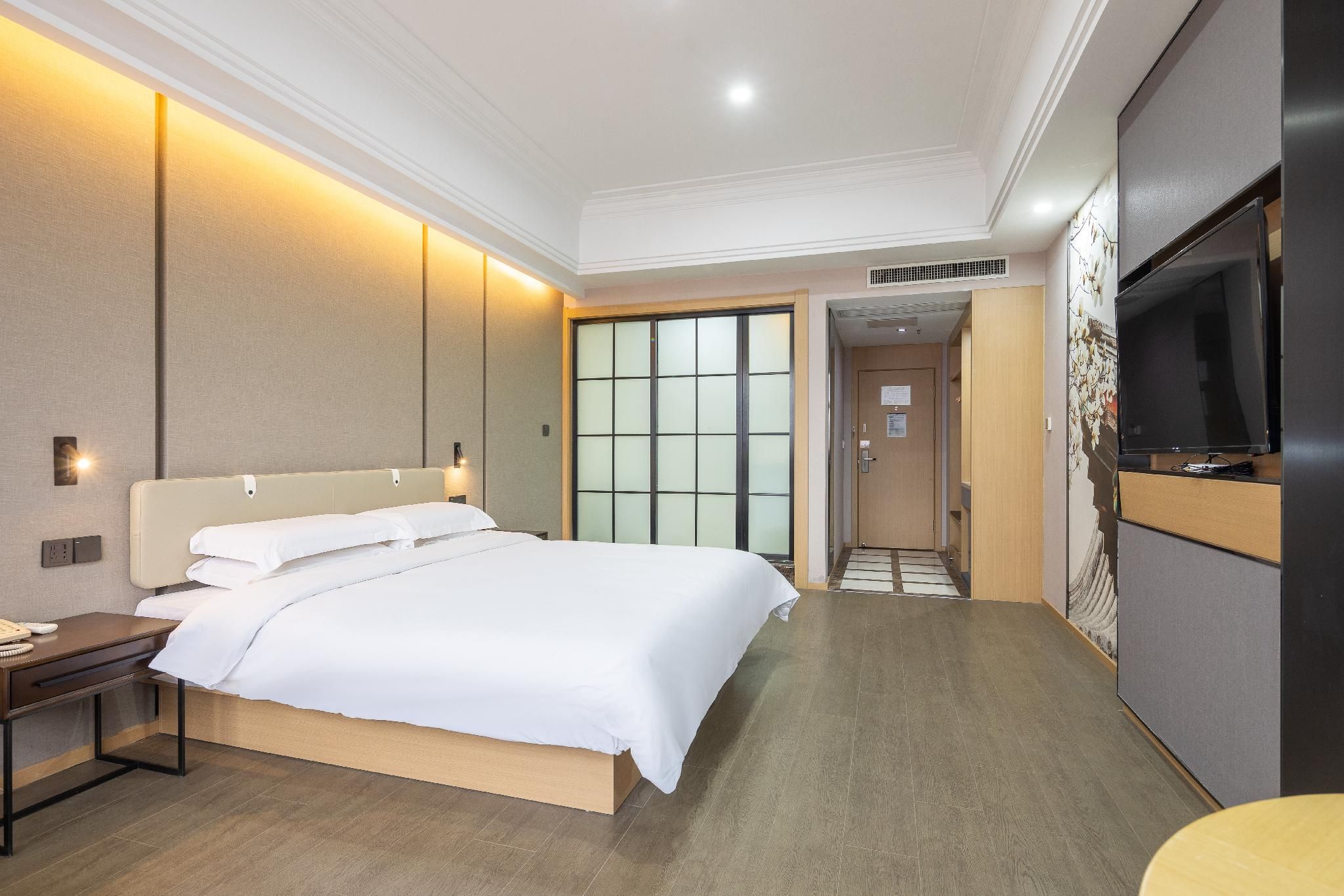 Business Queen Bed Room
