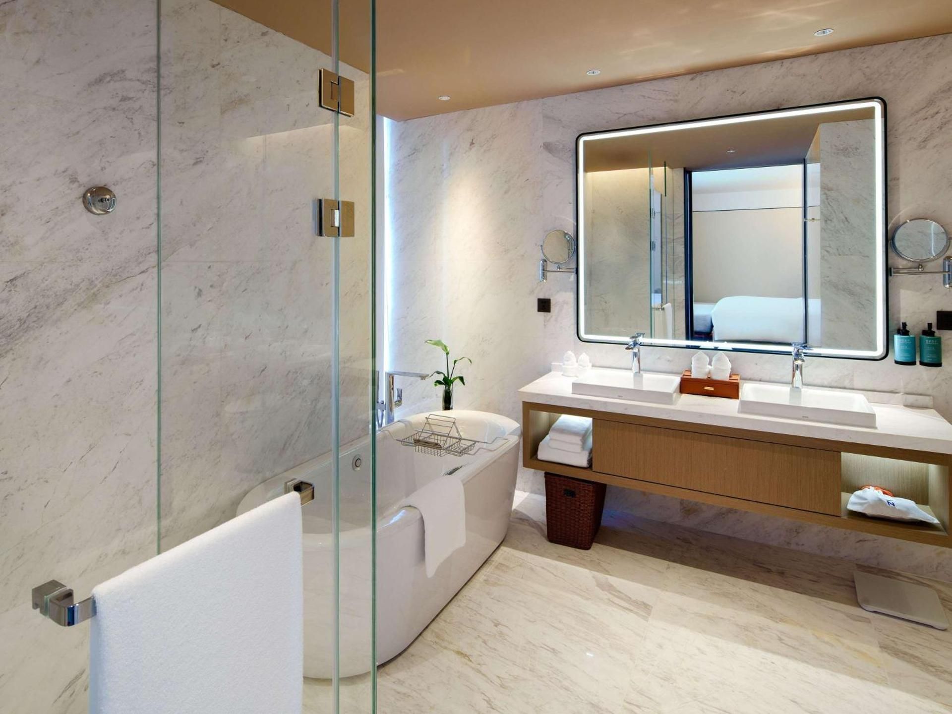 Standard Suite