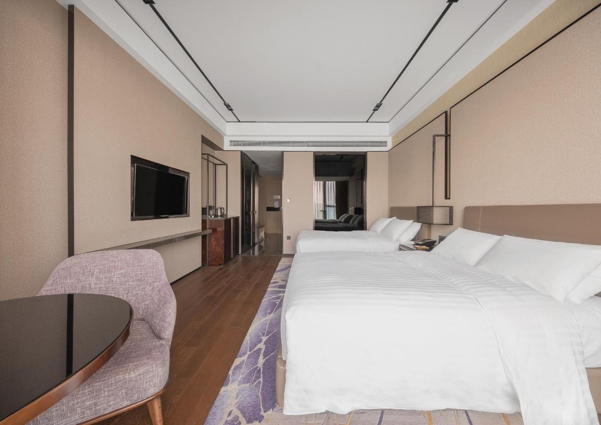 High floor City view twin room