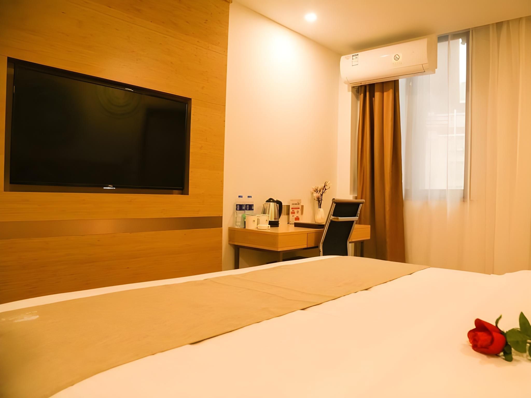 GTI - 1 Bed Guest Room, 1.5M Bed
