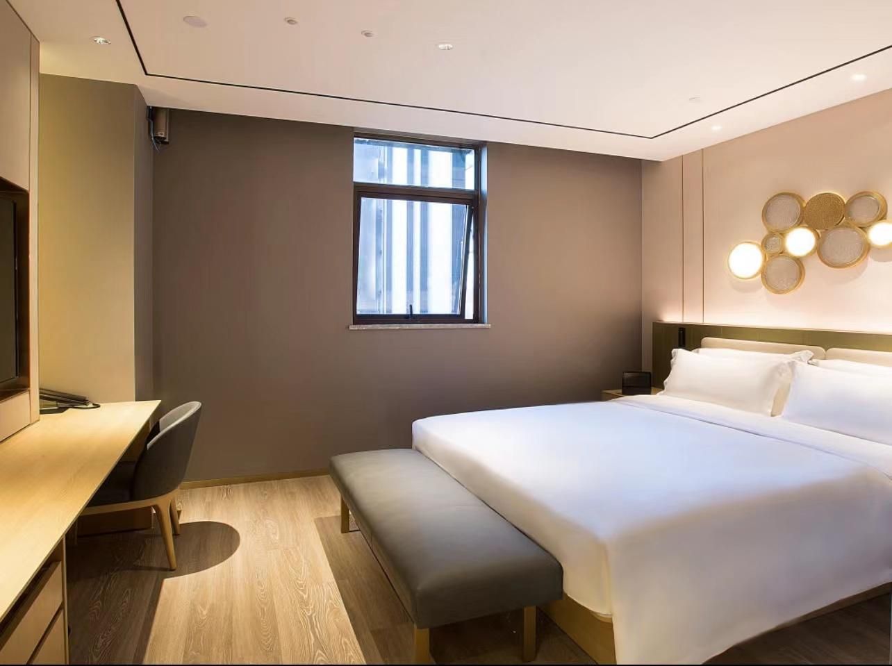 Huazhu - Yueruo Liujin Bed Room