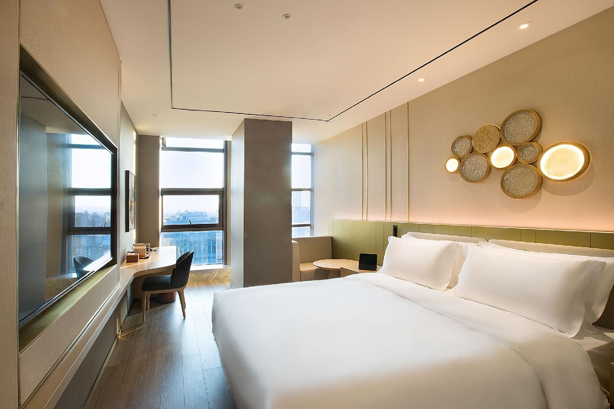 Huazhu - Yueruo Liujin Bed Room