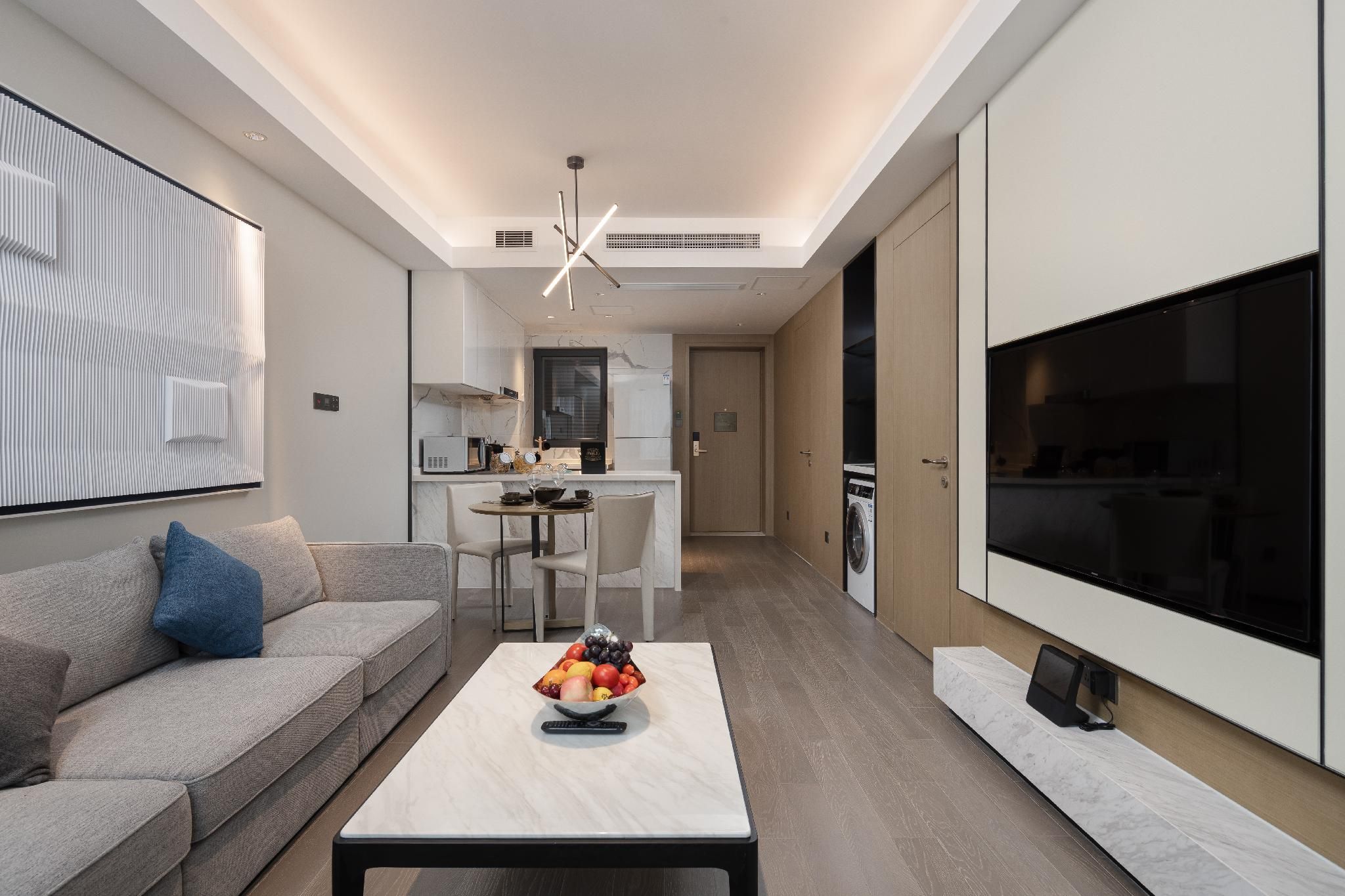 High Floor 1-Bedroom Executive Apartment