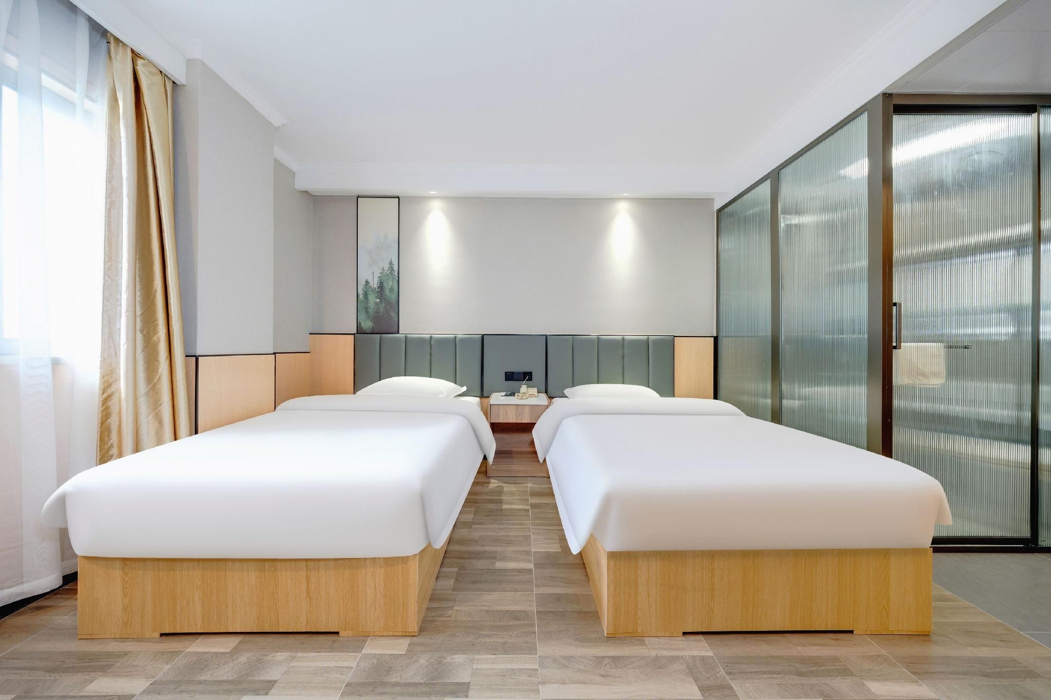 2 Bed Twin Superior Room