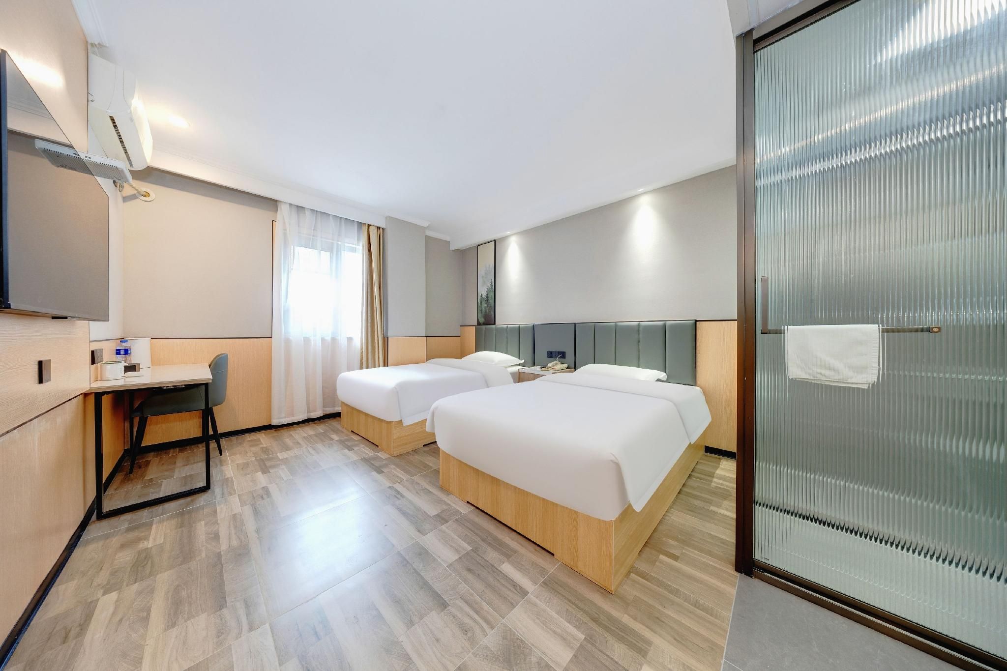 2 Bed Twin Superior Room