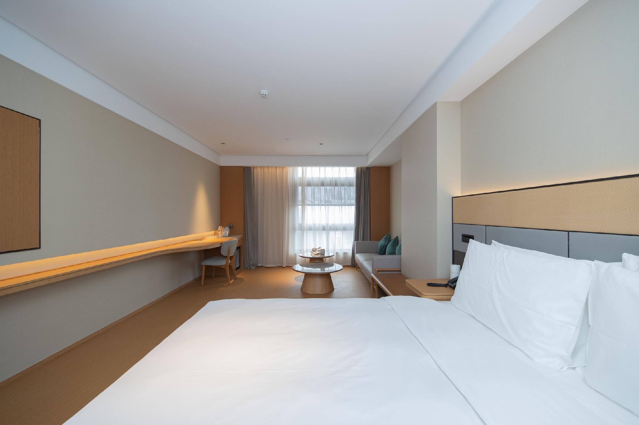 Business Queen Bed Room
