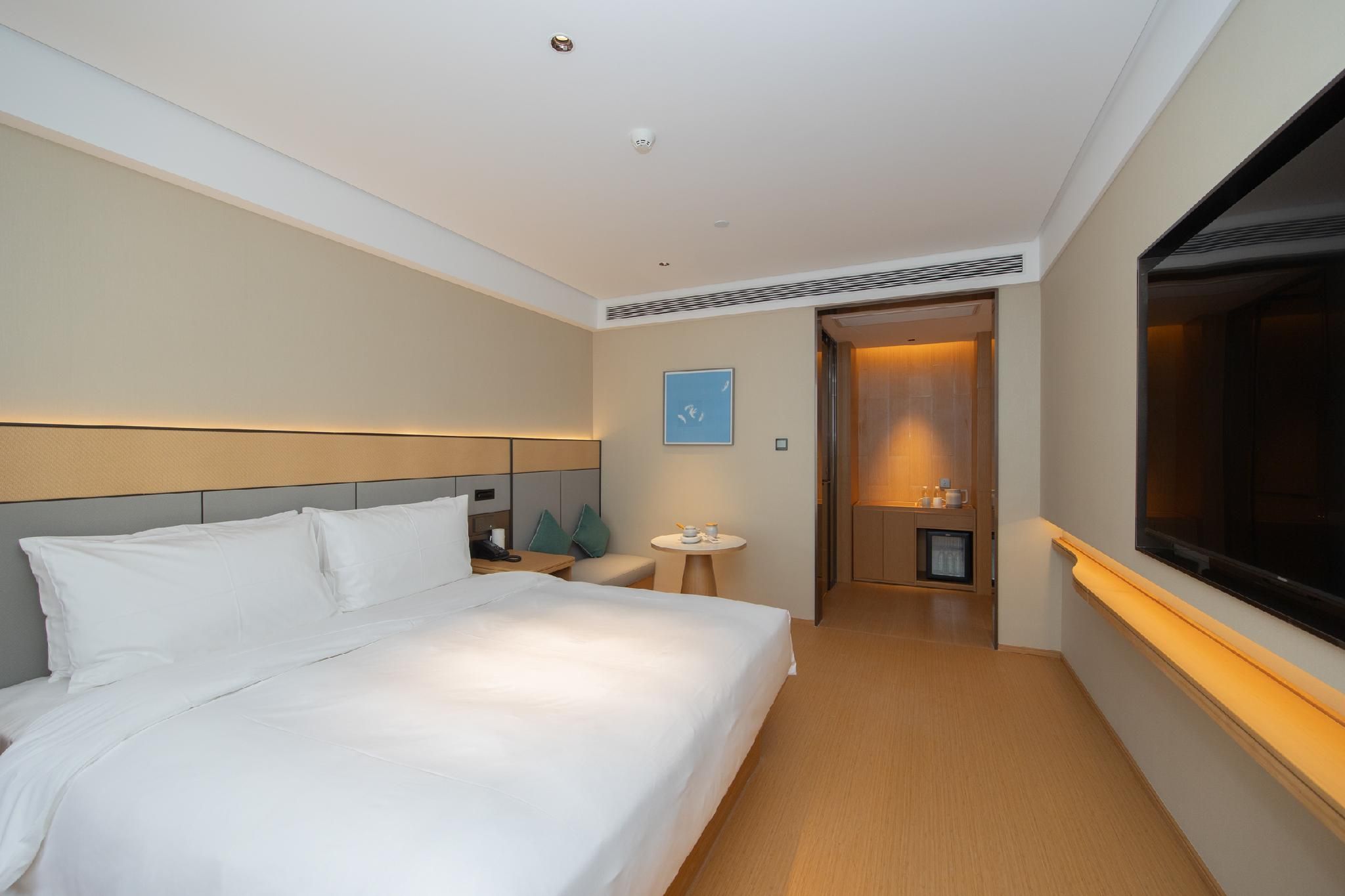 Huazhu - Superior BedRoom