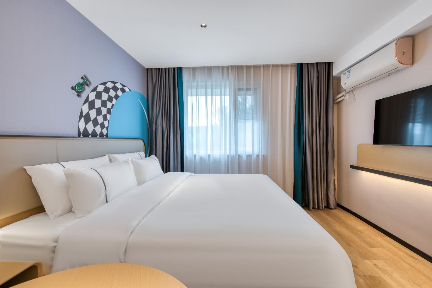 Dossen - Deluxe Bed Room