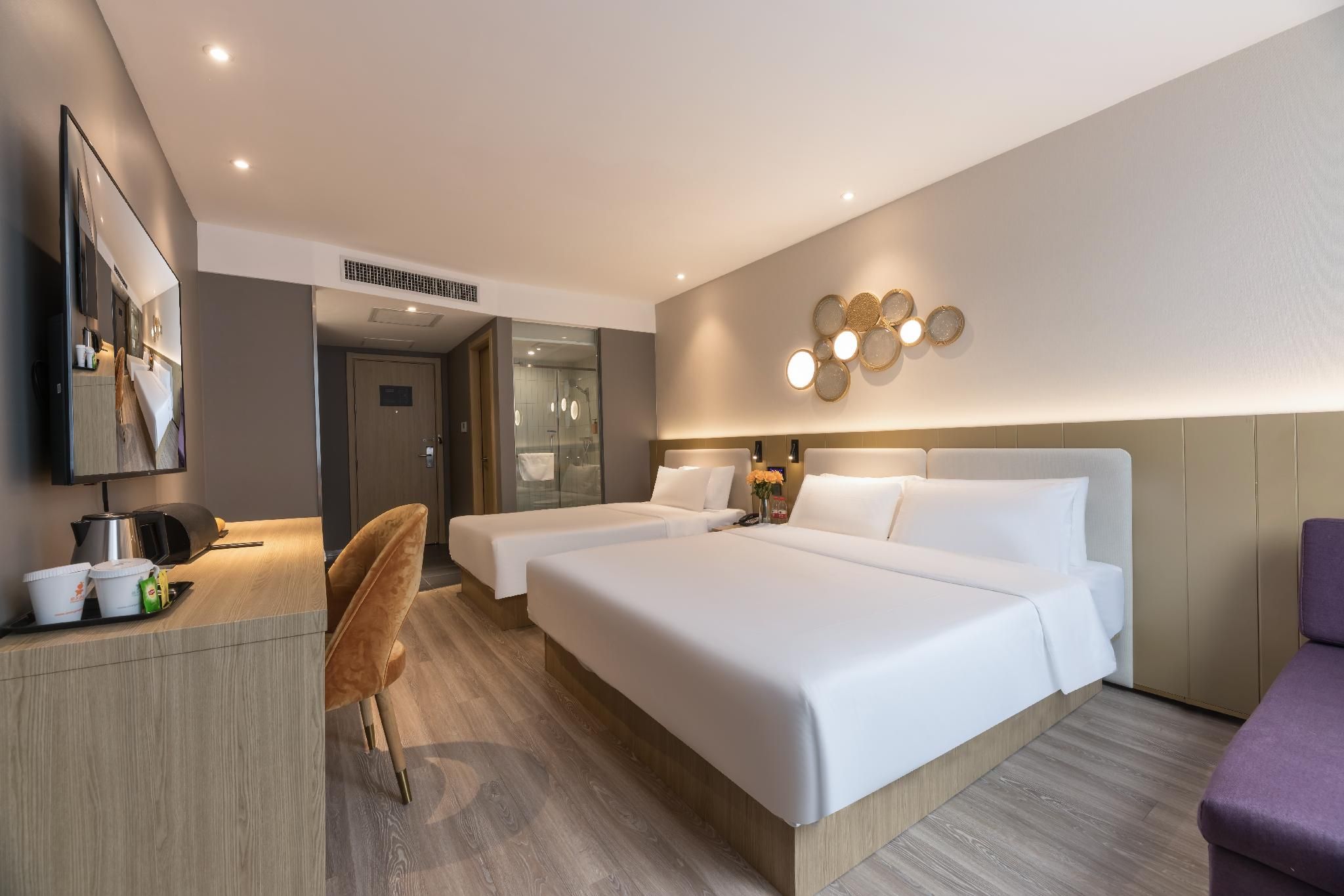 Huazhu - Bonding Room