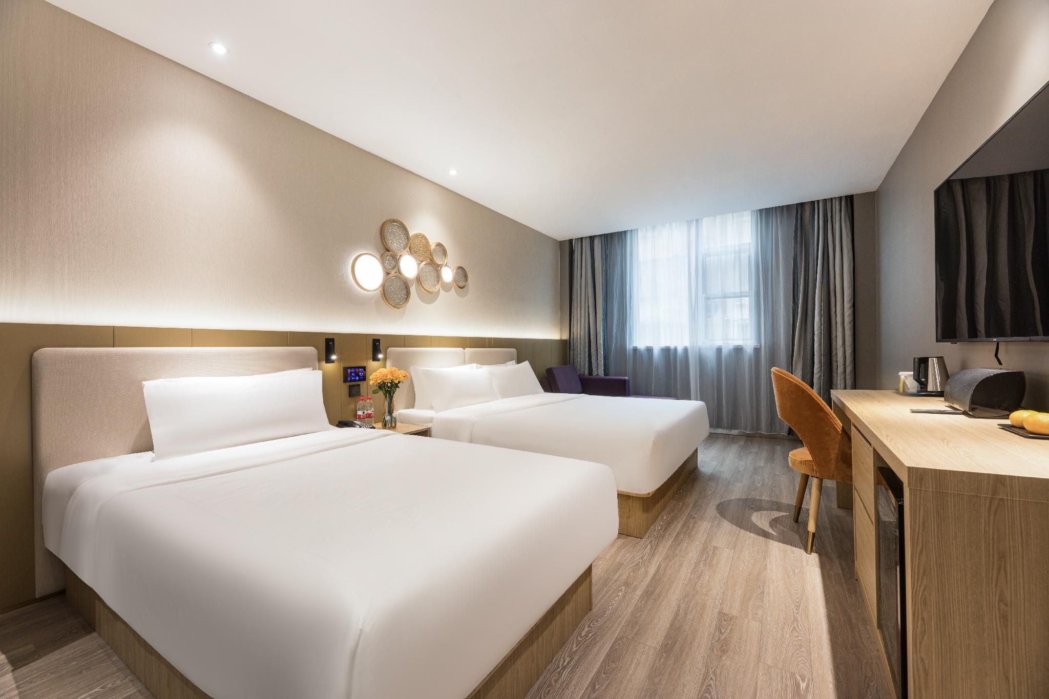 Huazhu - Bonding Room