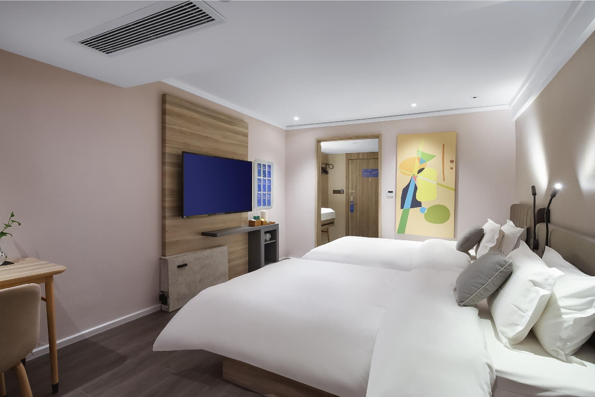 Twin Bed Room