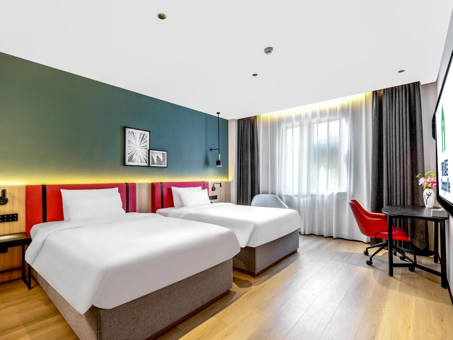 WH - Deluxe Room Twin