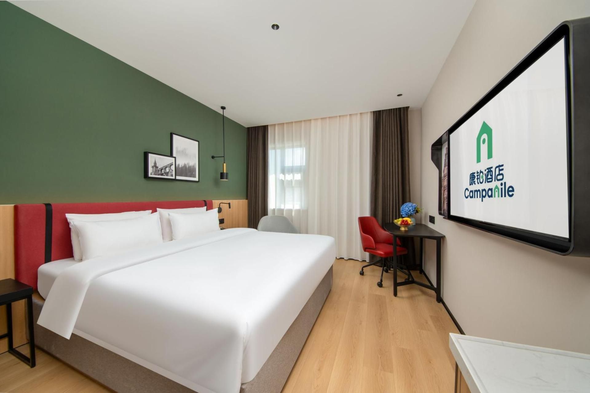 WH - Deluxe Bed Room