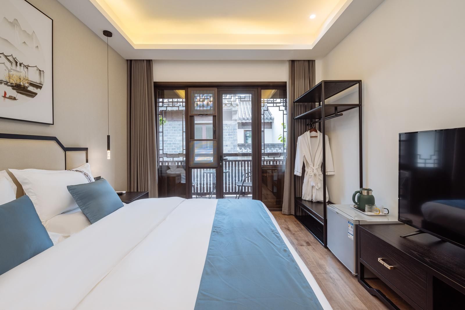 Terrace View King Room
