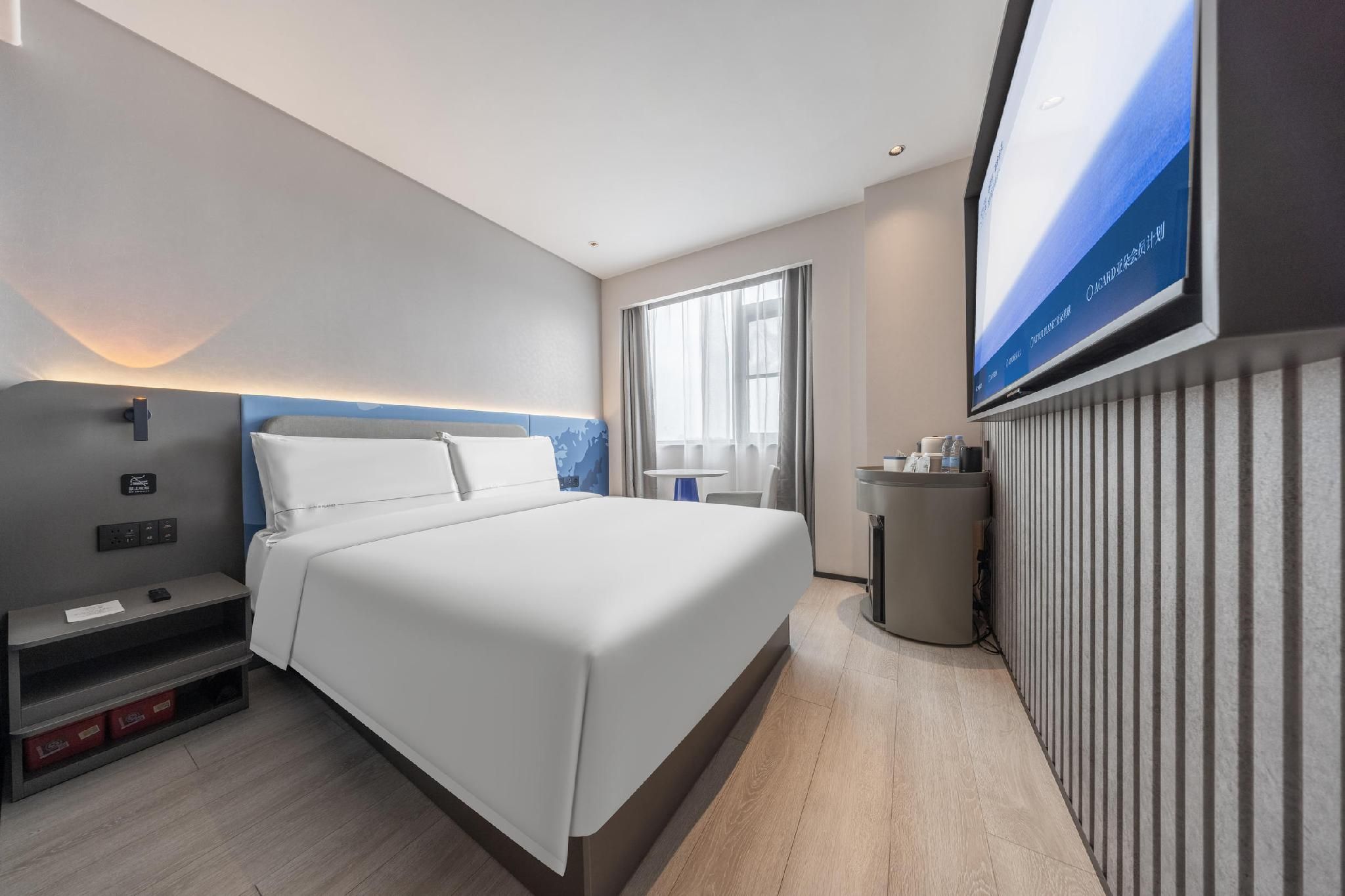 Comfort Queen Room