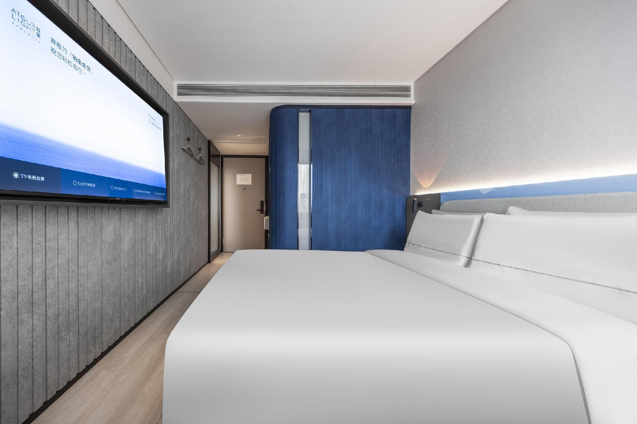 Comfort Queen Room