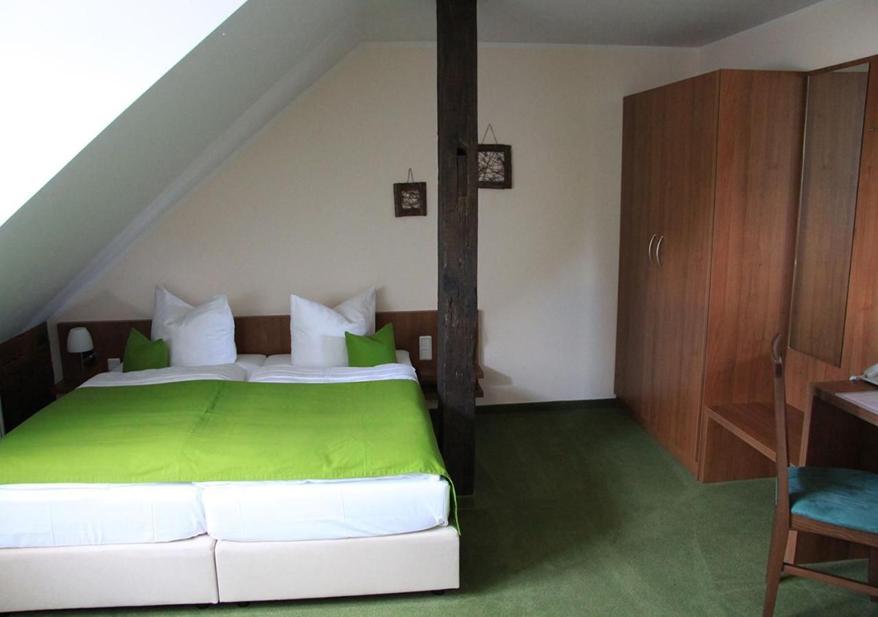 Large Double Room