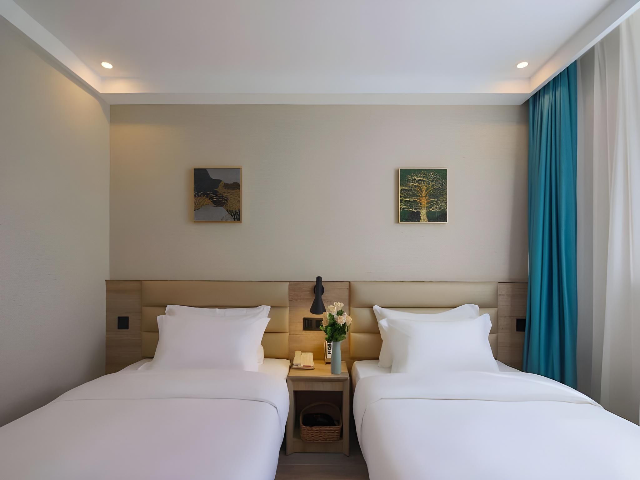 2 Bed Twin Superior Room