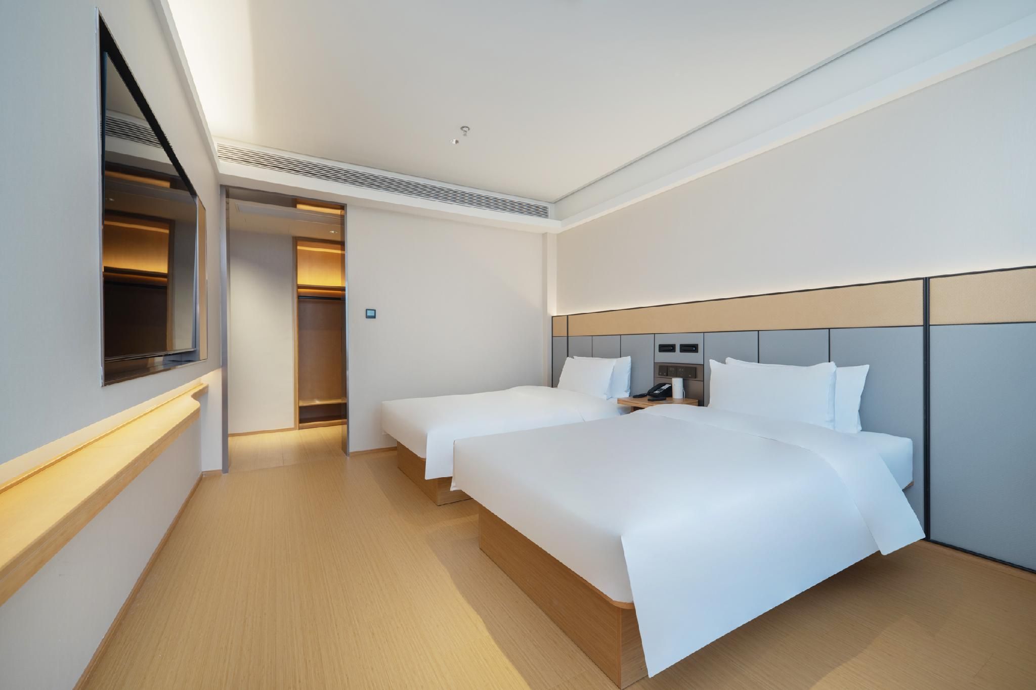 Twin Business Room