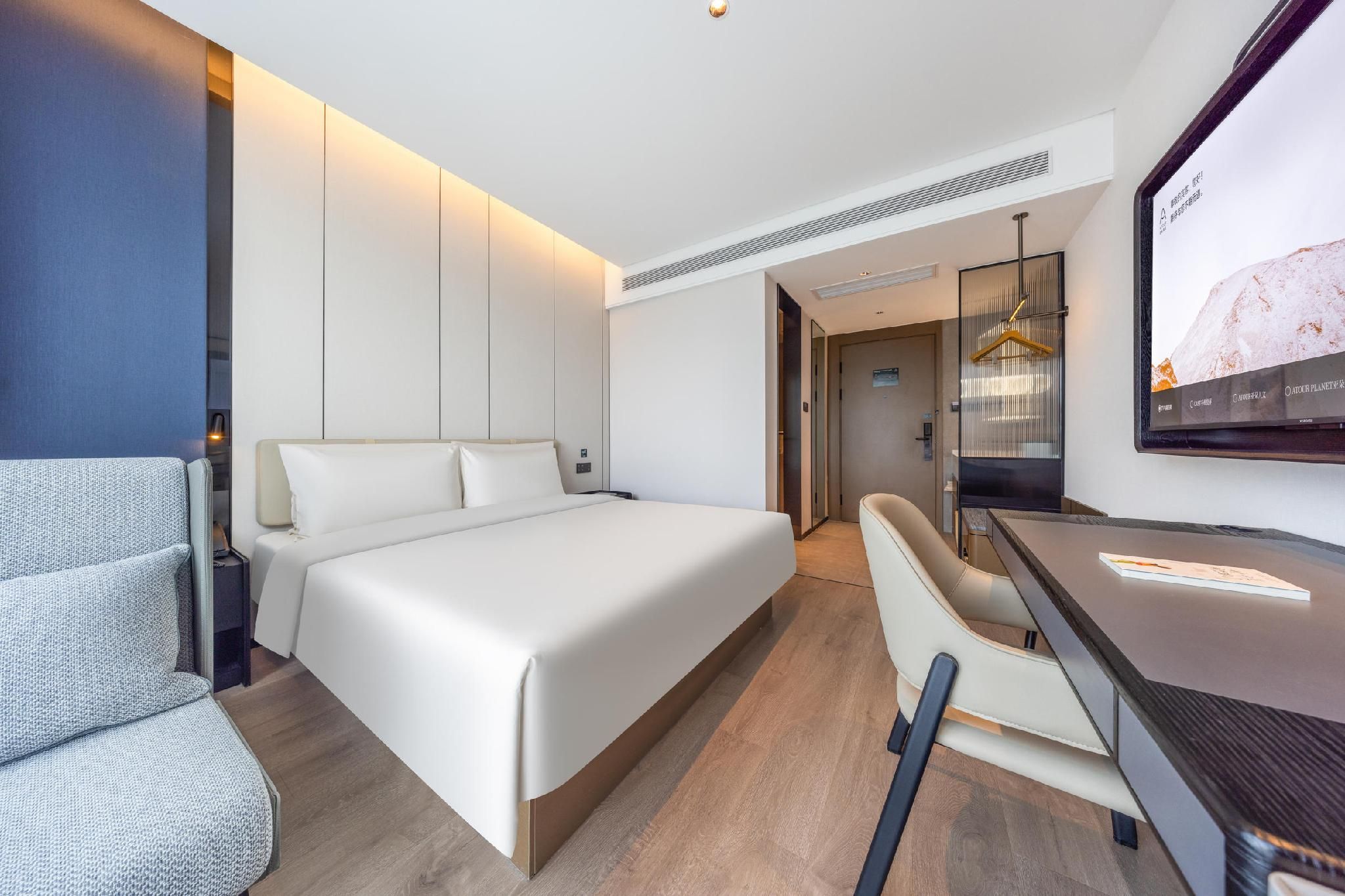 Executive room, Guest room, 1 Queen