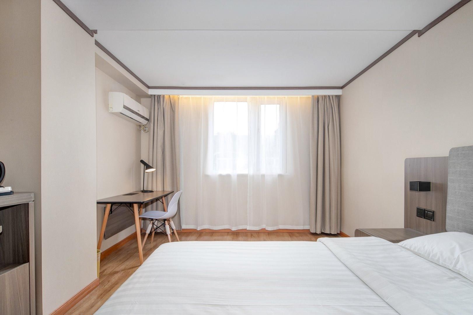 Huazhu - Superior BedRoom
