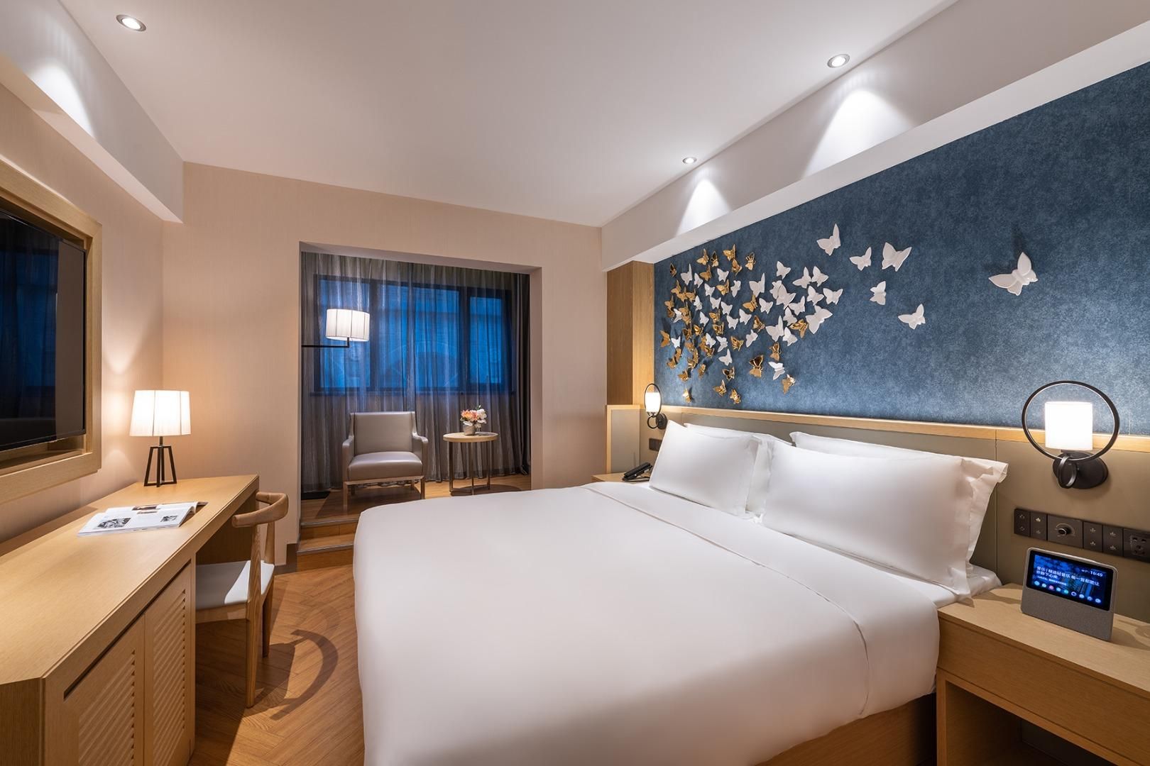 Huazhu - Deluxe Bed Room