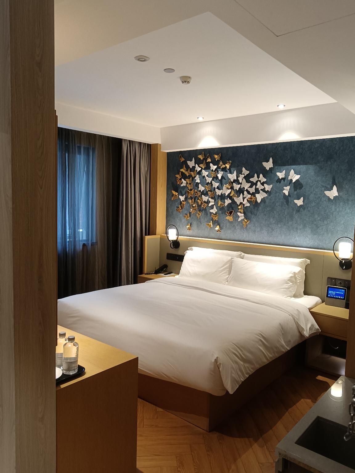 2 Bedrooms Suite with 2 Bathrooms