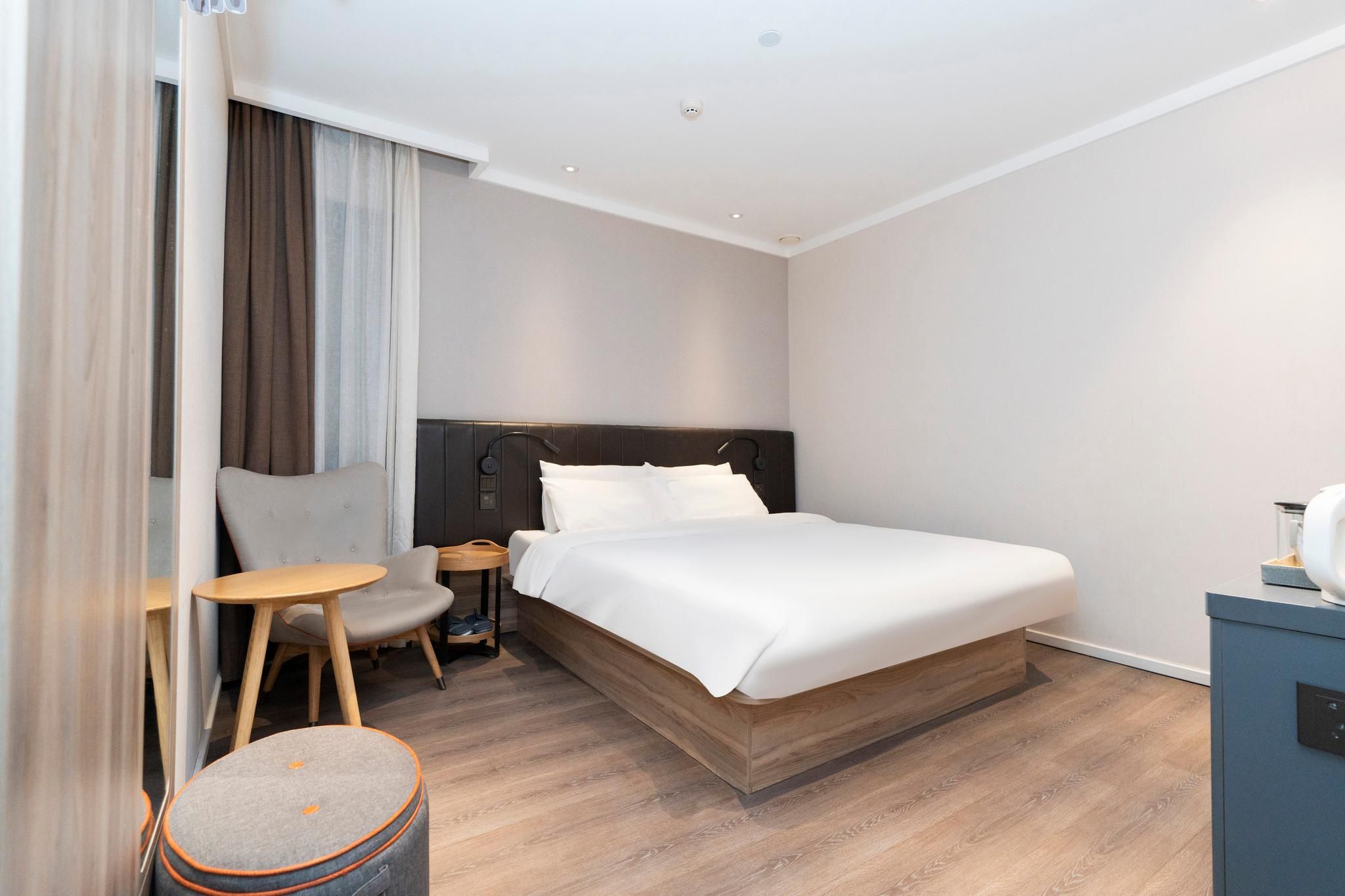 Huazhu - Speical Offer Guest Room