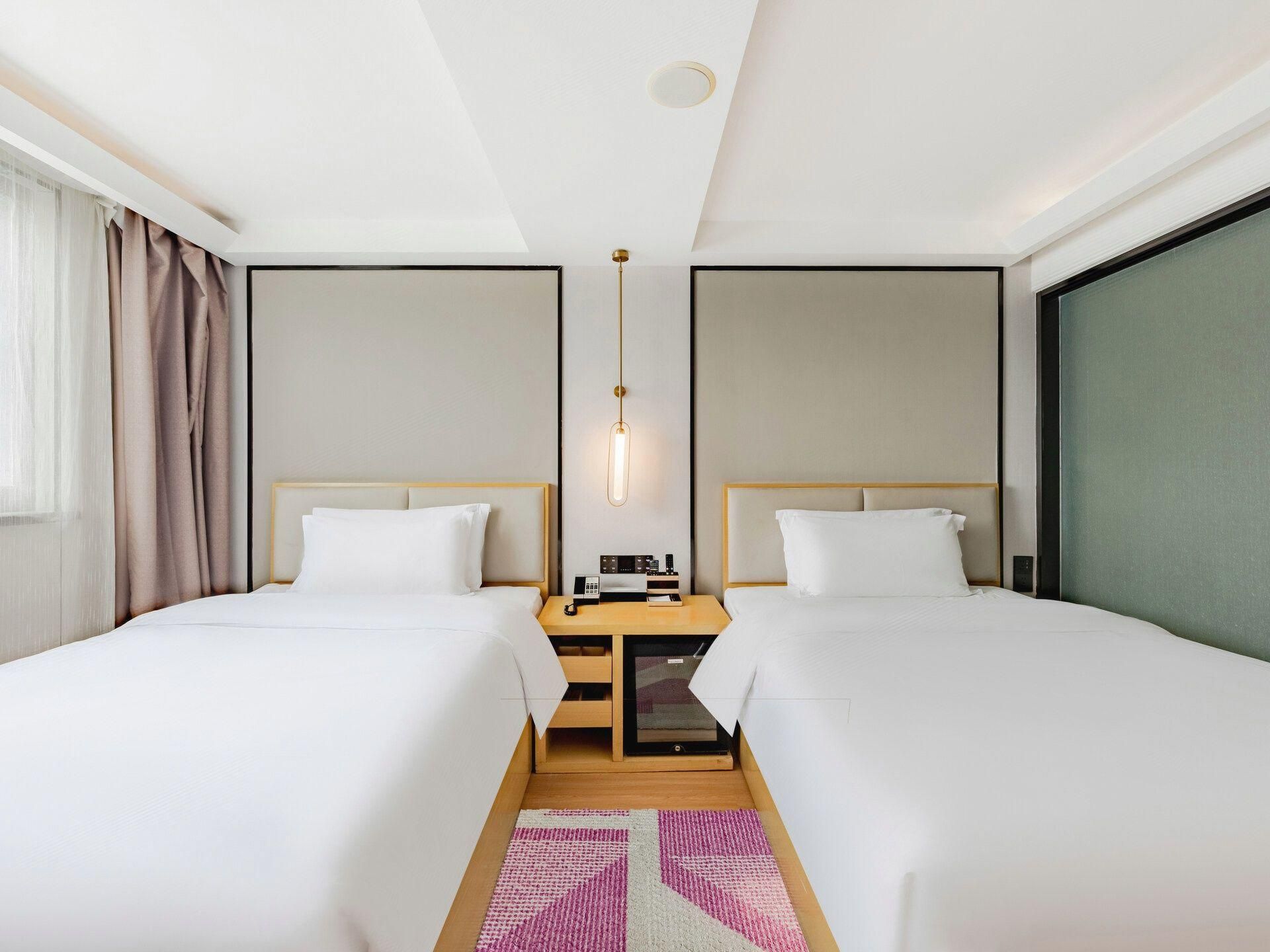 Twin Deluxe Room