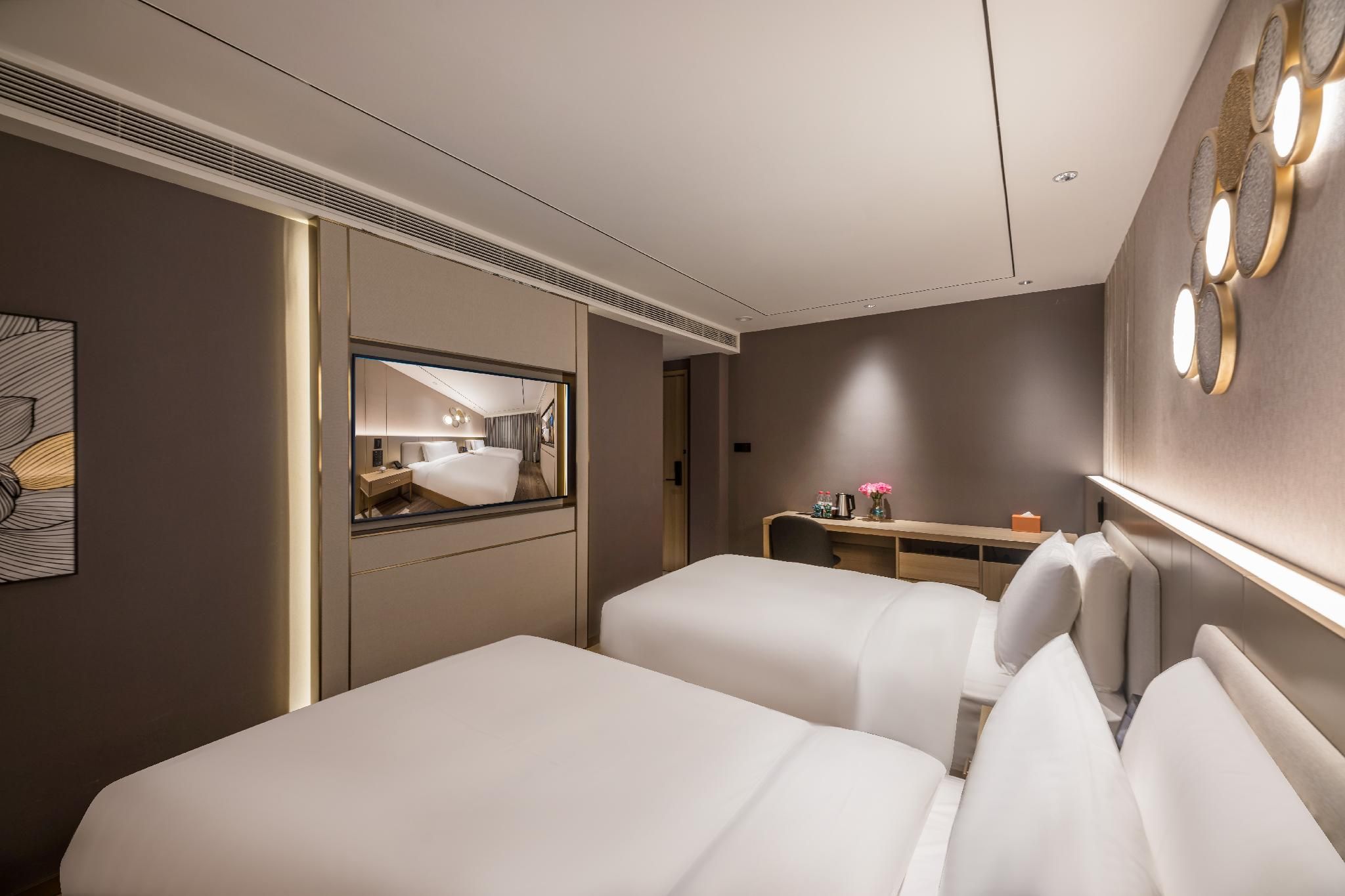 Huazhu - Superior Twin