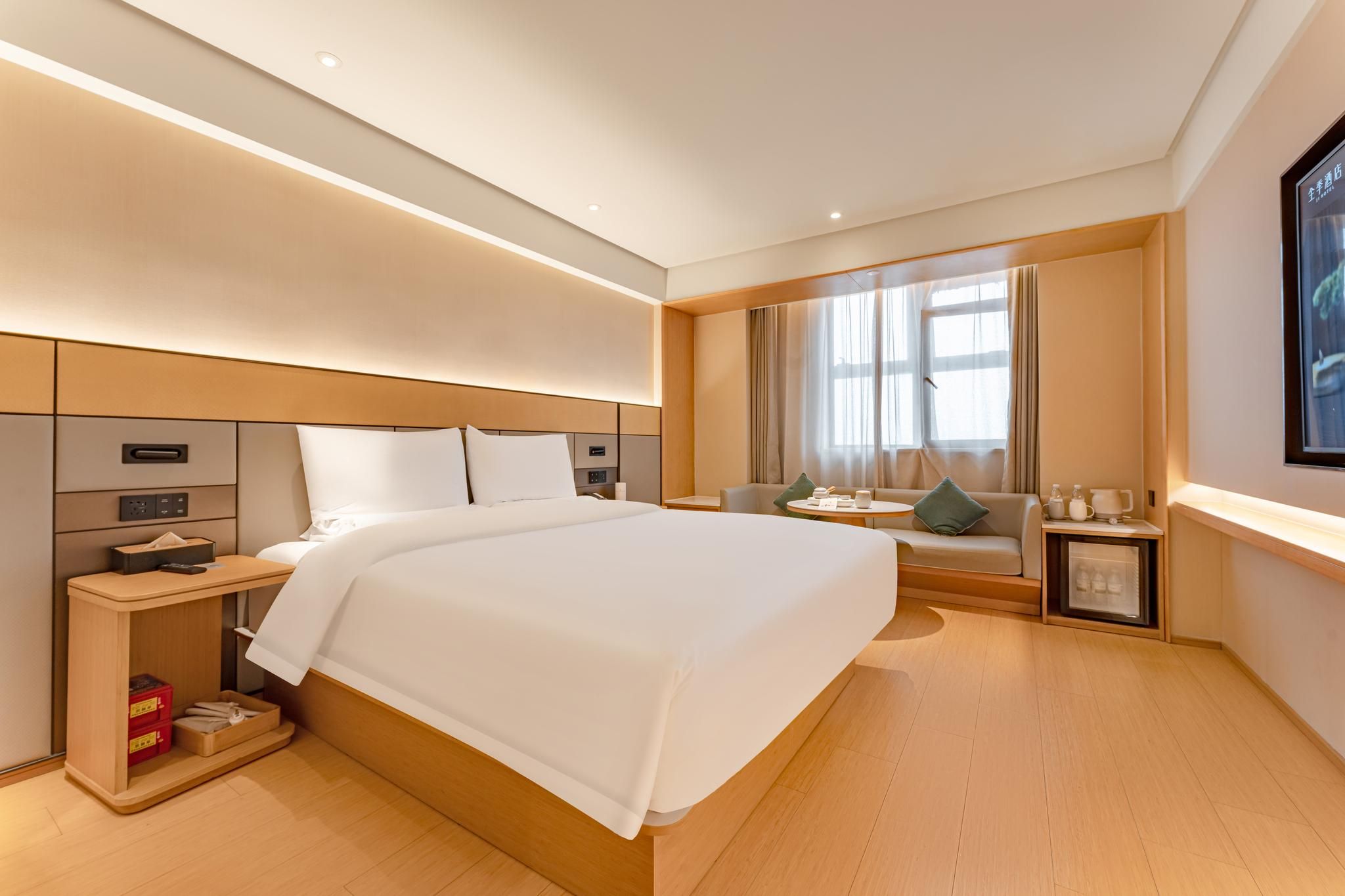 Business Queen Bed Room