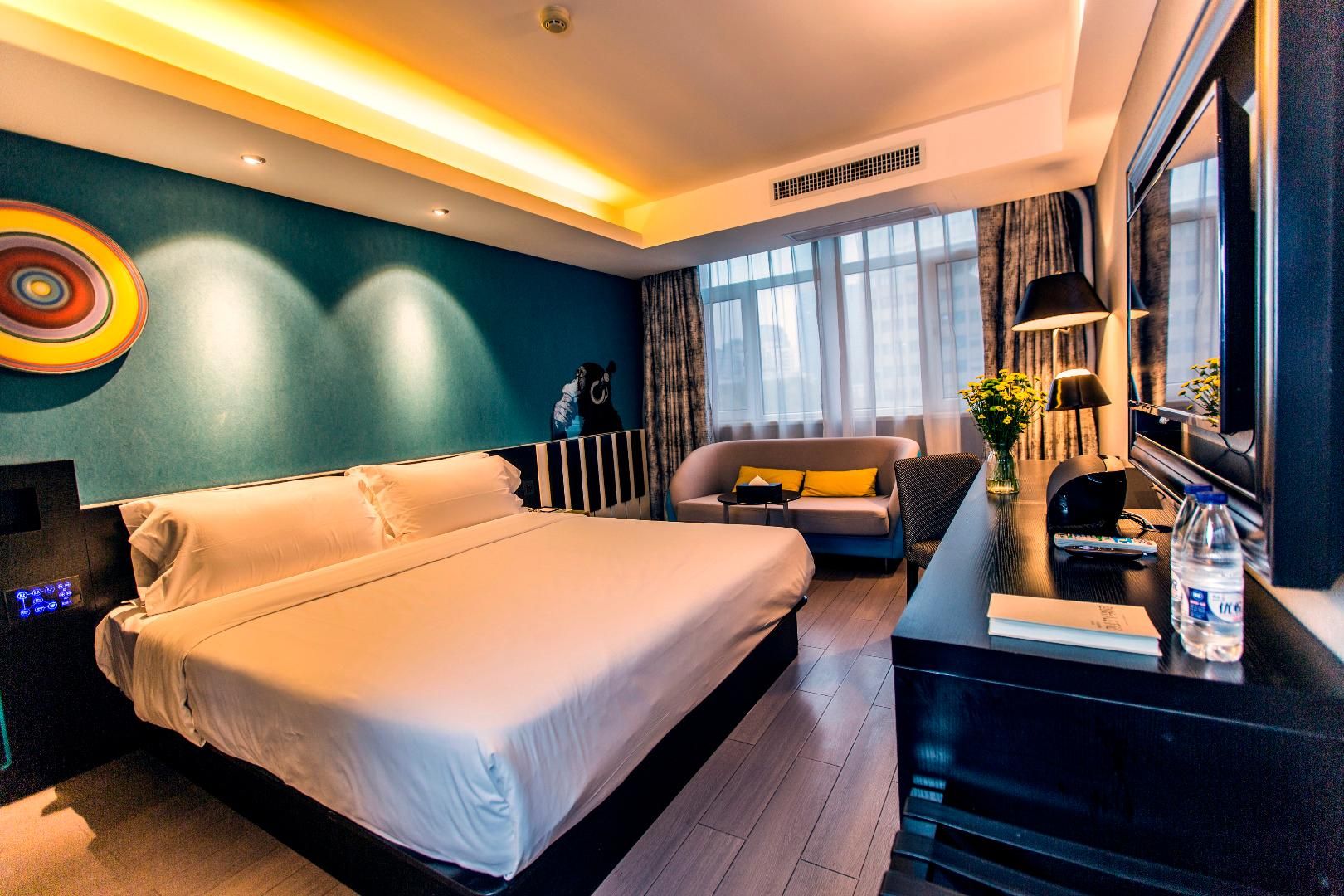 Business Queen Bed Room