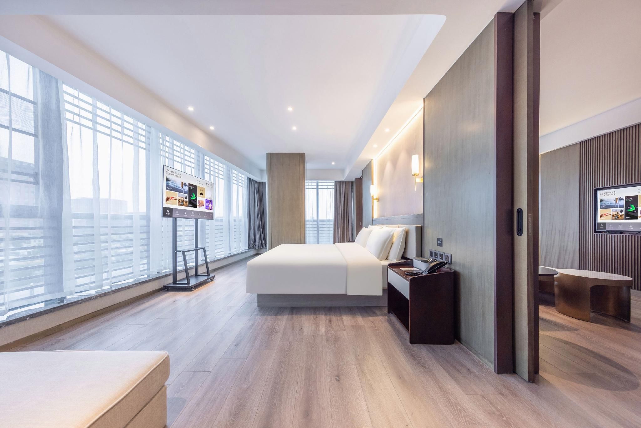 Jimu Suite with Bathtub