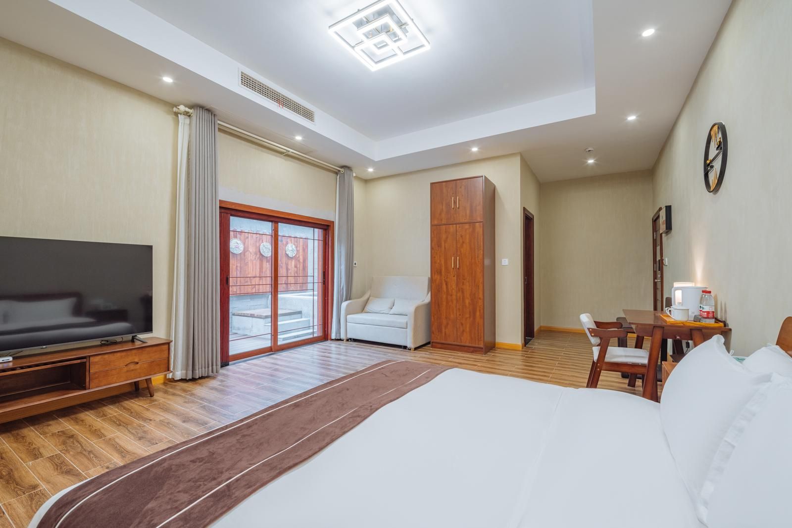 Floral Hotel·Yunshang Hot Spring Hotel King Suite Room