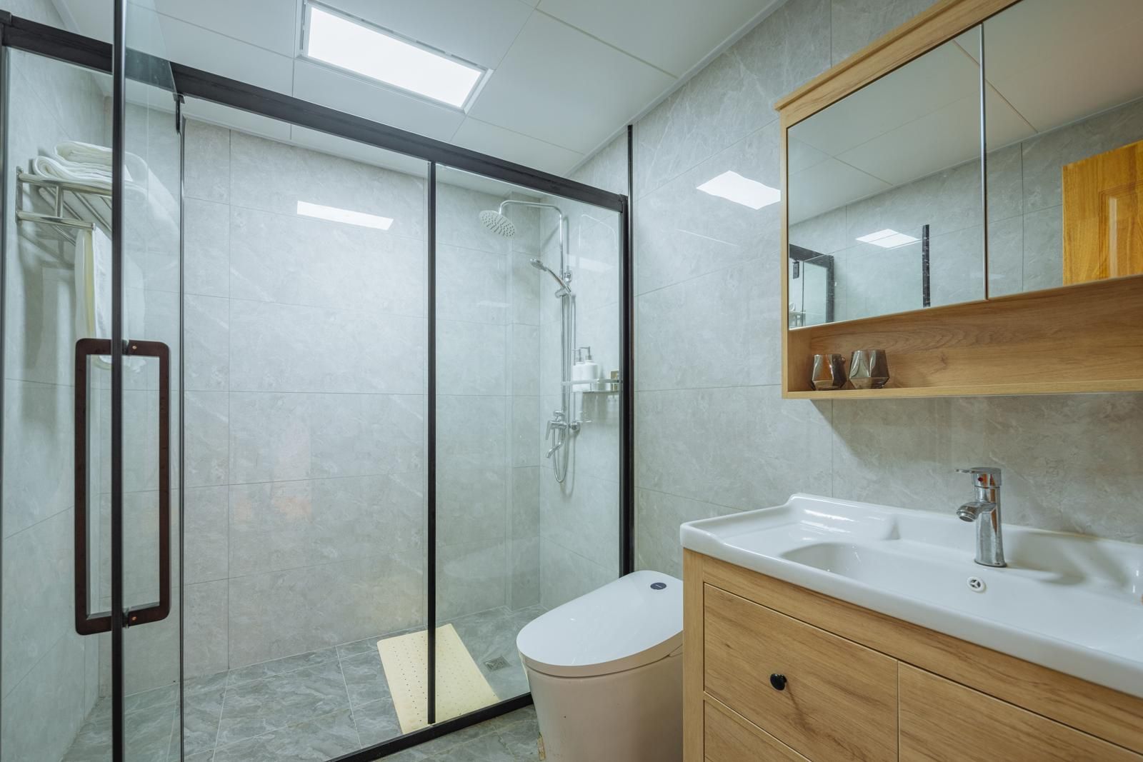 Loft Twin Room - Non-Smoking